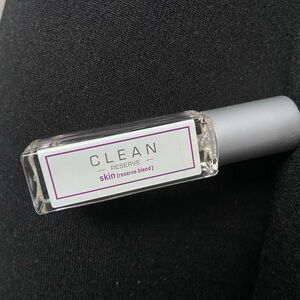 Clean Reserve Skin Rollerball